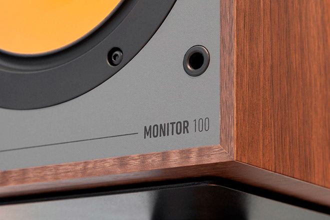 Тест полочной акустики Monitor Audio Monitor 100: музыкальные ноты и винтажные нотки