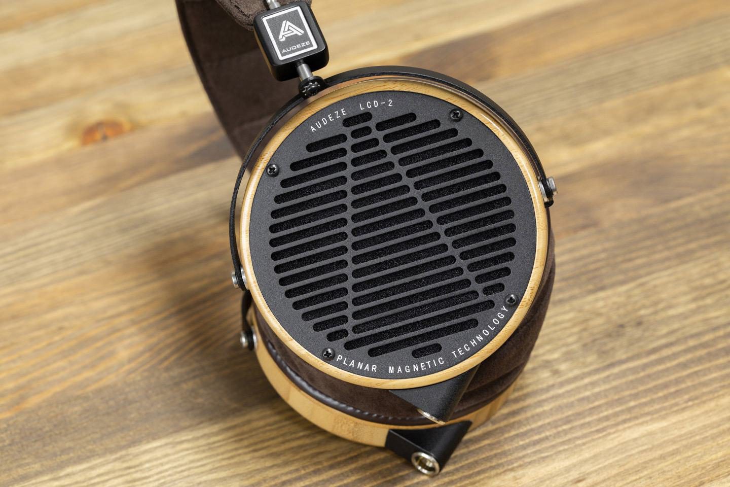 audeze lcd 2 leather free