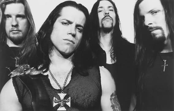 15 лучших хэви-метал-групп всех времен и народов..jpg