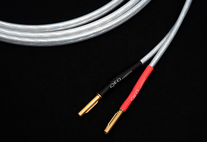 Тест акустических кабелей QED XT25 и QED Supremus: старший и младший